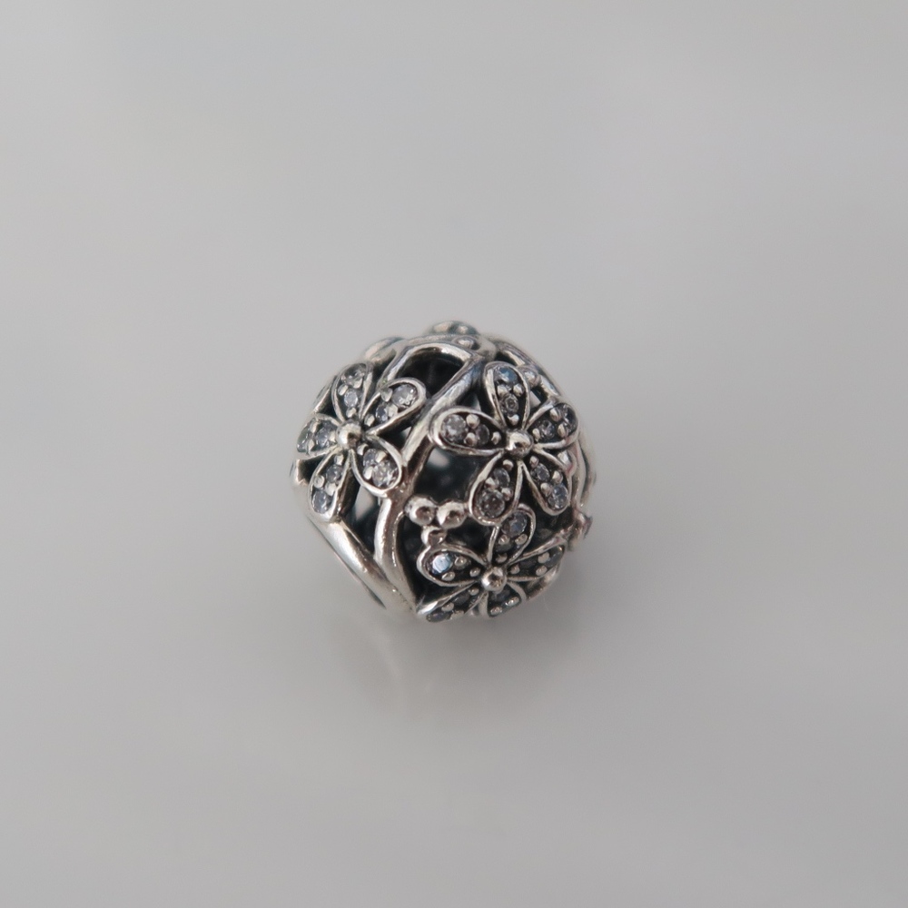 Pandora Dazzling Daisy Meadow CZ Charm